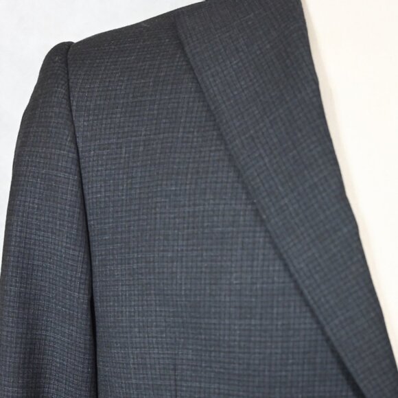 NEW Recent $595 Hart Schaffner Marx Subtle Gray Plaid Wool Sport Coat 40R